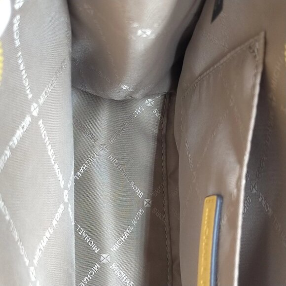 Authentic MICHAEL KORS Yellow PVC Satchel Bag mn195-112525 - Picture 12 of 16